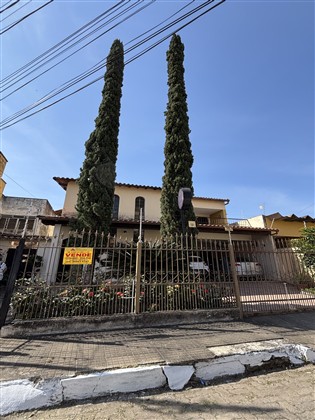 Casa à Venda