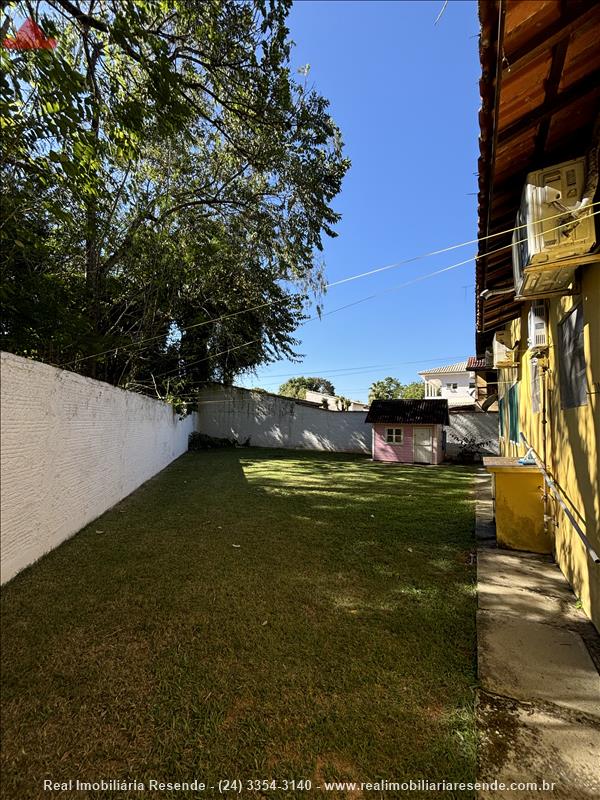 Casa a Venda no Penedo em Itatiaia