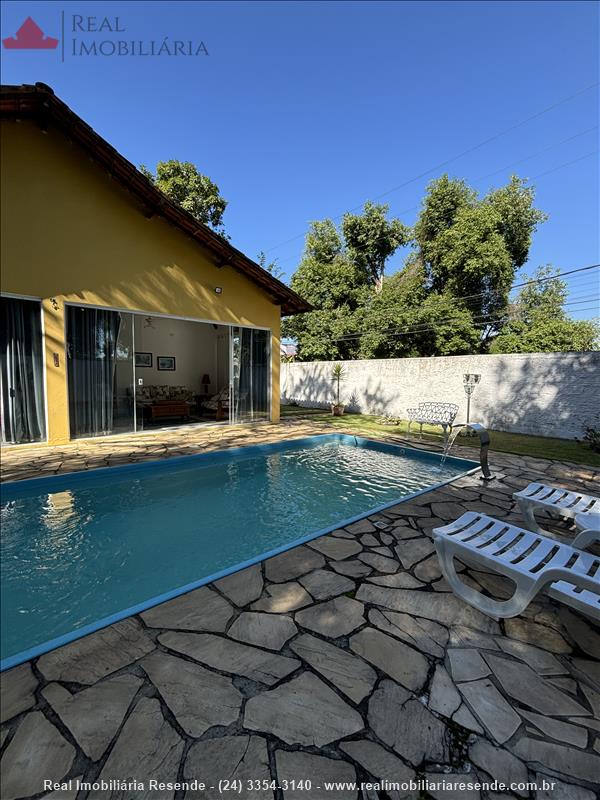 Casa a Venda no Penedo em Itatiaia