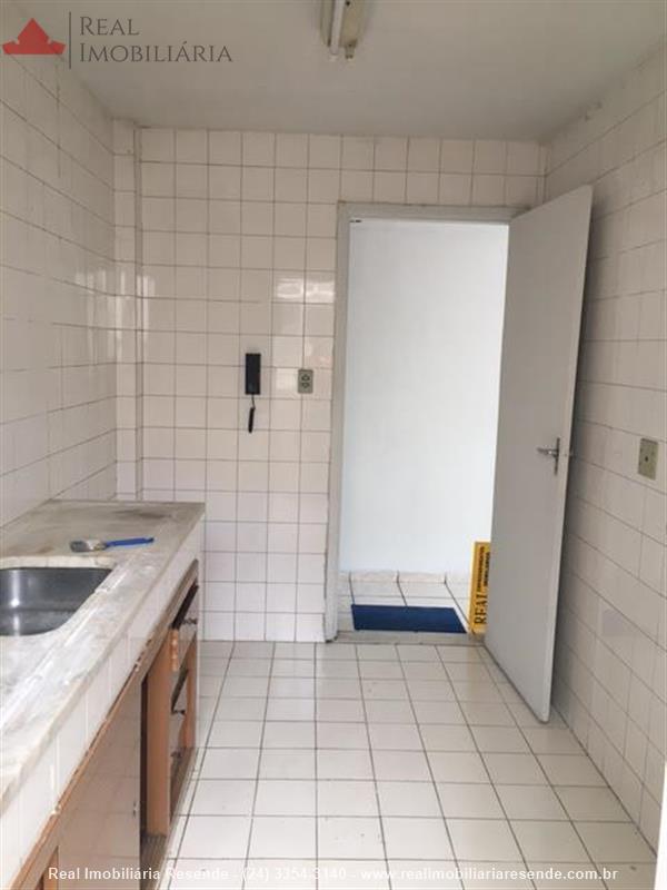 Apartamento para Alugar no Comercial em Resende