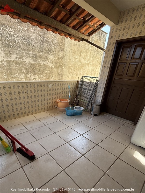 Casa a Venda no Jardim Tropical em Resende