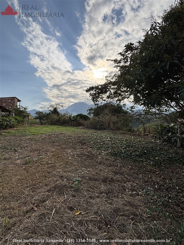 Terreno a Venda no Penedo em Itatiaia