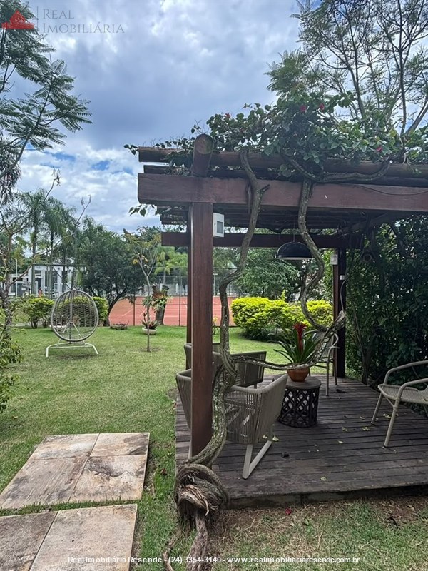 Apartamento a Venda no Comercial em Resende - Foto do Im�vel